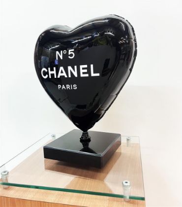 Picture of Chanel Heart Balloon III